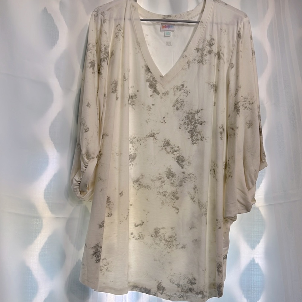 Lularoe Renee top